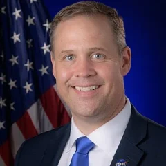 Jim Bridenstine height profile photo