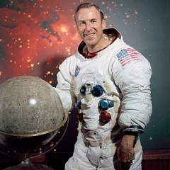 Jim Lovell height profile photo