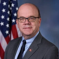 Jim McGovern (American politician) height profile photo