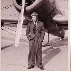 Jim Mollison height profile photo