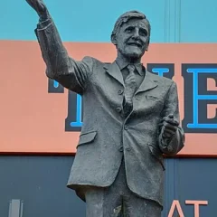 Jimmy Hill height profile photo