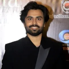 Jitendra Kumar height profile photo