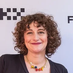 Jo Firestone height profile photo