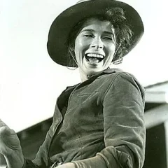 Joan Hackett height profile photo