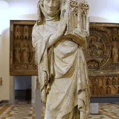 Joan I of Navarre height profile photo