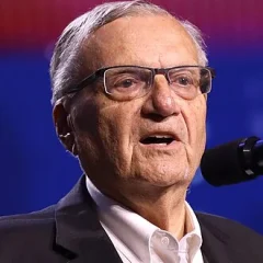 Joe Arpaio height profile photo