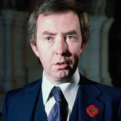 Joe Clark height profile photo