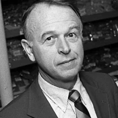 Joe Coulombe height profile photo