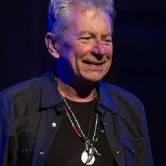 Joe Ely height profile photo