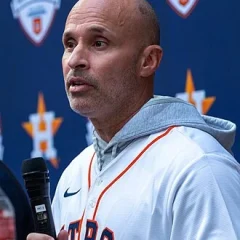 Joe Espada height profile photo