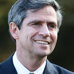 Joe Sestak height profile photo