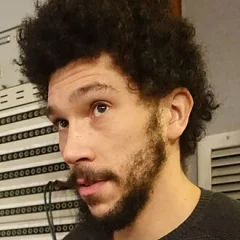 Joel Fry (actor) height profile photo