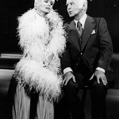Joey Heatherton height profile photo