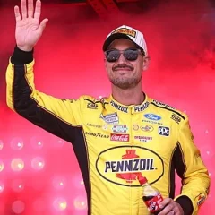 Joey Logano height profile photo