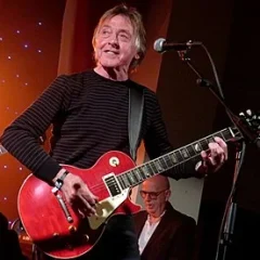 Joey Molland height profile photo