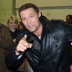 John Partridge (actor) height profile photo