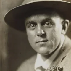 John Reed (journalist) height profile photo