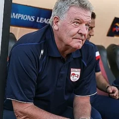 John Toshack height profile photo