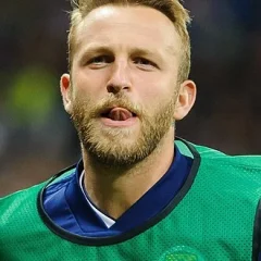 Johnny Russell (footballer) height profile photo