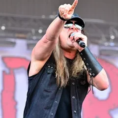 Johnny Solinger height profile photo