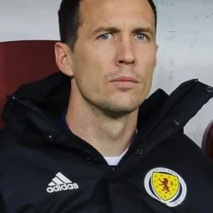 Jon McLaughlin (footballer) height profile photo