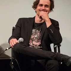 Jon-Michael Ecker height profile photo