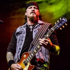 Jon Schaffer height profile photo