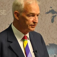 Jon Snow (journalist) height profile photo