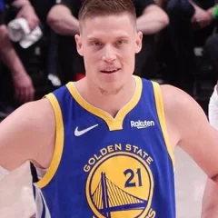 Jonas Jerebko height profile photo