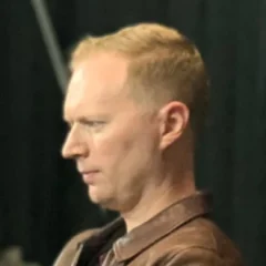 Jonas Neubauer height profile photo