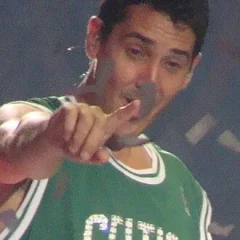 Jonathan Knight height profile photo