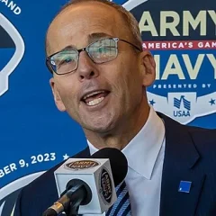 Jonathan Kraft height profile photo