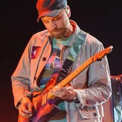 Jonny Buckland height profile photo