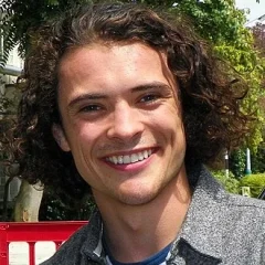 Jonny Labey height profile photo