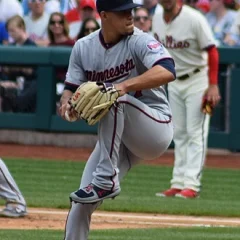 José Berríos height profile photo