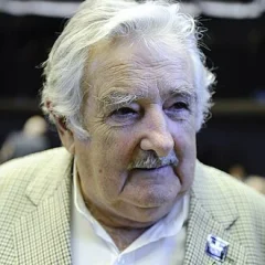 José Mujica height profile photo