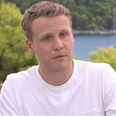 Josh Dylan height profile photo