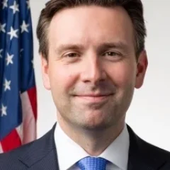 Josh Earnest height profile photo