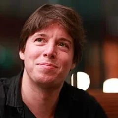 Joshua Bell height profile photo