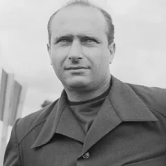 Juan Manuel Fangio height profile photo