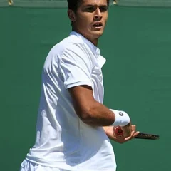 Juan Pablo Varillas height profile photo