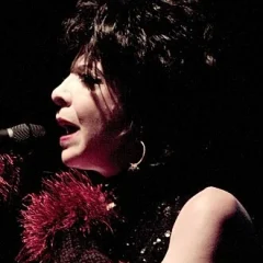 Julee Cruise height profile photo