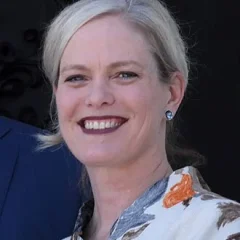 Julia Alexander height profile photo