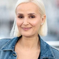Julia Ducournau height profile photo