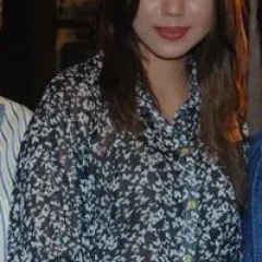 Julia Montes height profile photo
