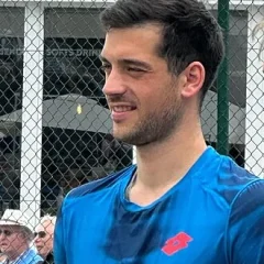Julian Cash height profile photo