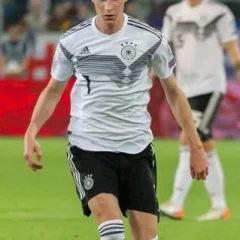 Julian Draxler height profile photo