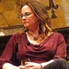 Julie Powell height profile photo