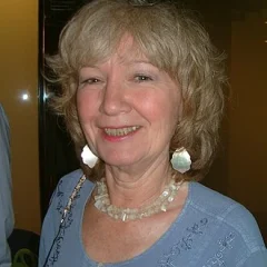 Julie Stevens (English actress) height profile photo