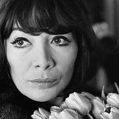 Juliette Gréco height profile photo